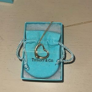 BRAND NEW Tiffany and Co Open Heart Peretti Necklace